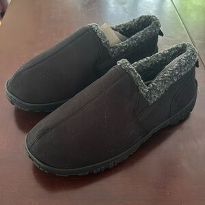 NWT soft, warm indoor outdoor slipper shoes